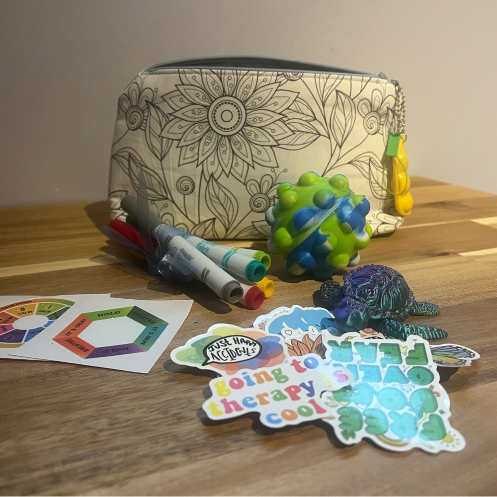 Floral De-stress bag with Accessories